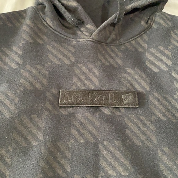 Nike Hoodie With Velcro ‘Just Do It’ Patch - Picture 3 of 3